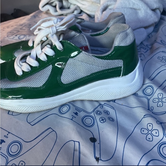 Prada shoes - Picture 2 of 4